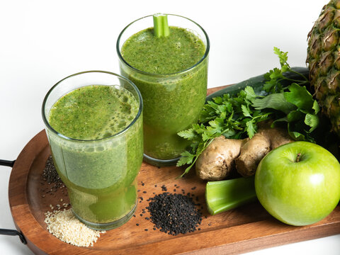 Fresh Green Juice with Apple Pineapple Ginger Celery and Chia Seeds
