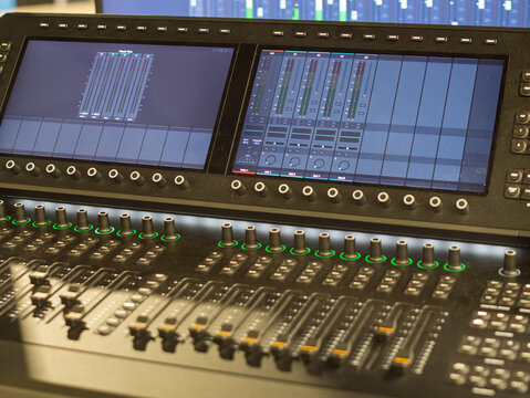 Digital Audio Mixing Console with Advanced Features