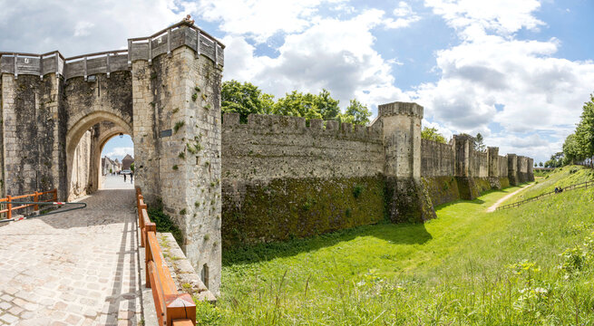 Provins