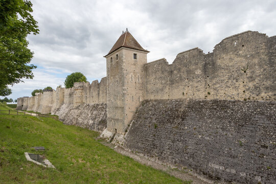 Provins
