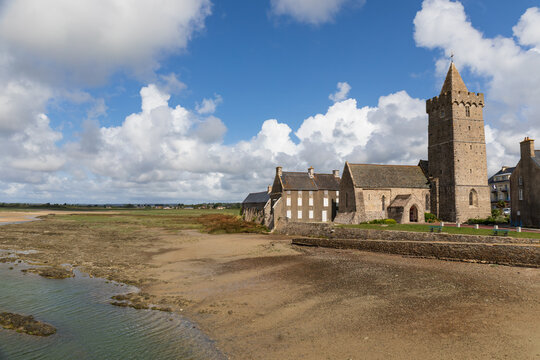 Port-Bail-sur-Mer, Manche, France: Coastal Light on Mudflat