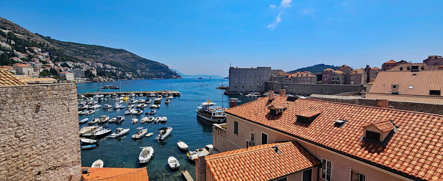 Wonderful photos of Dubrovnik, Croatia, featuring the sea, the castle, and the &ldquo;Game of Thrones&rdquo; filming location, all captured in absolutely beautiful weather.