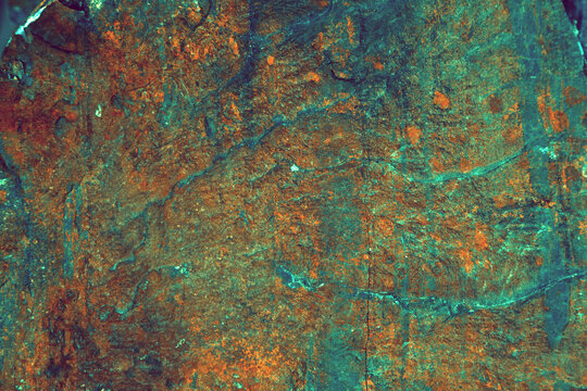  Textura abstracta de roca mineral oxidada y oxidada. Antecedentes detallados de piedra erosionada con oxidaci&oacute;n; transmite geolog&iacute;a, rugosidad y patrones naturales.