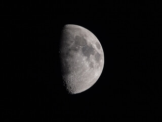 Half Luna © Andrew