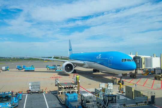KLM Royal Dutch Airlines Boeing 777-300ER PH-BVP at Amsterdam Airport Schiphol (AMS), Haarlemmermeer, North Holland, Netherlands. 