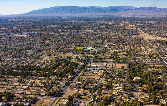 Las Vegas Residential Districts Across the Mojave Desert