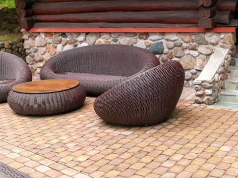garden wicker furniture