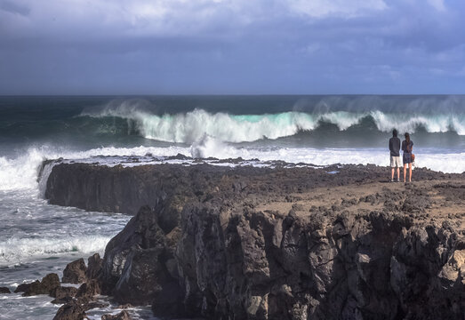 Vagues d&eacute;ferlantes &agrave; Pointe du Diable, saint-pierre, &Icirc;le de la R&eacute;union 