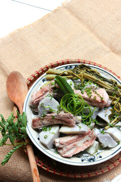 Canh suon khoai so - VietnamFood - Pork ribs stewed with taro