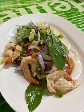 Spicy Shrimp Salad with Lemongrass / Pla Goong / พล่ากุ้ง 