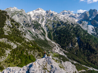 Obraz premium Exploring the majestic peaks of valbone teth in albania