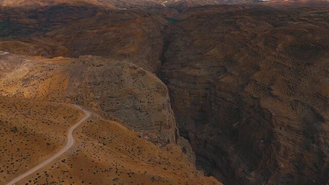 Breathtaking aerial view of the rugged mountain of spiti valley. The dramatic himalayan terrain showcase the raw and majestic beauty of spiti region.