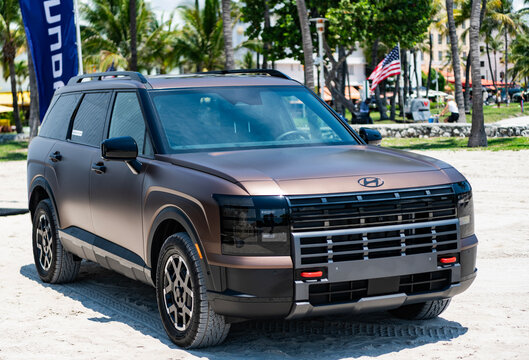 Miami, Florida, USA - May 23, 2025: 2026 Hyundai Palisade crossover SUV car. Luxury crossover SUV car Hyundai Palisade. Car Hyundai Palisade outdoor. Brown car, corner view