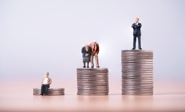 Retirement financial planning concept with senior people and businessman standing on rising coin stacks, illustrating pension savings, wealth inequality, retirement income and financial security.