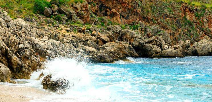 raging splash wave shore line scenery view tranquil environment space panoramic naturel scene