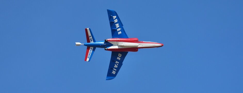 Patrouille de France un alphajet banni&egrave;re