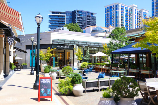 Buckhead Village, in Buckhead Atlanta Georgia. Luxury dinning and shopping