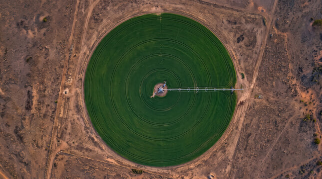 Overhead aerial view of a centre pivot irrigation circle