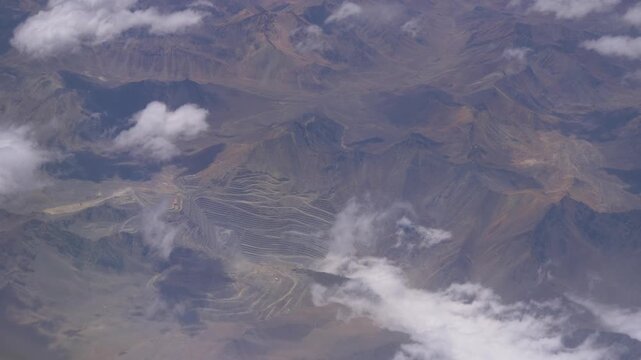 video volando sobre las nubes 03