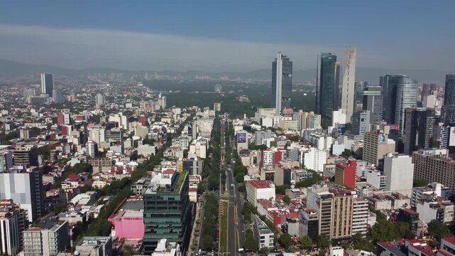 Avenida Insurgentes in Mexico City