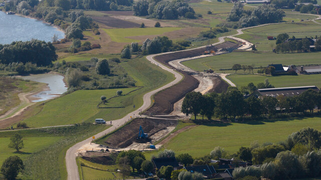 Aerial view of Sterke Lekdijk Reinforcement Between Amerongen and Wijk bij Duurstede