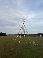 tipi structure at fort carlton © jithani