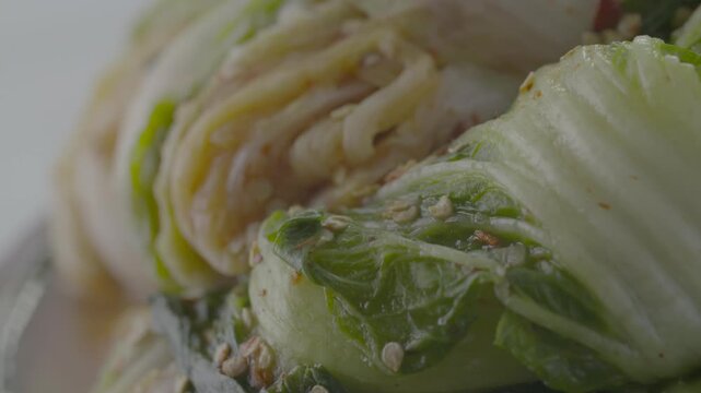 김장 김치 백김치 전통 한식 배추 절임배추 양념 소 김장철 발효식품 발효 전통음식 한국음식 식재료 반찬 유네스코인류무형문화유산 김장문화 손맛 정성 가정식 항아리 옹기
