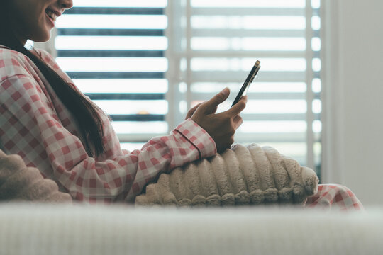 Woman enjoying life at home, promoting healthy eating, wellness, and a balanced lifestyle. Concept of natural nutrition, mindfulness, and modern healthy living.