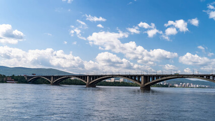 Fototapeta premium city river. river rafting. city landscapes