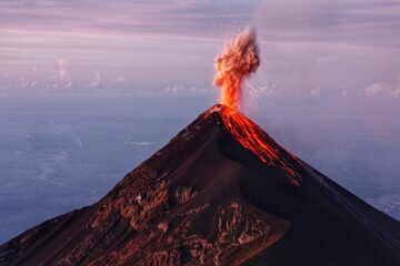 Volcán fuego desde Acatenango © Clara