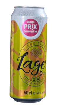 Eine geschlossene 50-cl-Dose Coop Prix Garantie Lagerbier Bier Dose isoliert mit transparentem Hintergrund. Z&uuml;rich 16.9.2026