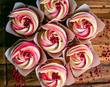 Raspberry Swirl Buttercream Cupcakes with Freeze Dried Raspberry Topping