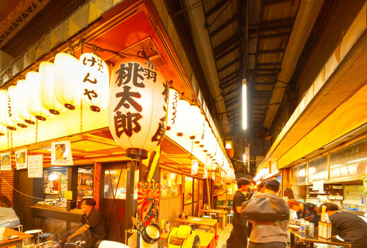 東京飲み屋街・赤羽駅前　一番街シルクロード 