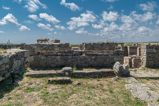 Ruins of the ancient fortress Histria, Dobrogea, Romania. Founded by Greek settlers from Miletus in 657 BC as a port on the Black Sea and destroyed in the 7th century AD of the Avar-Slavic invasions.