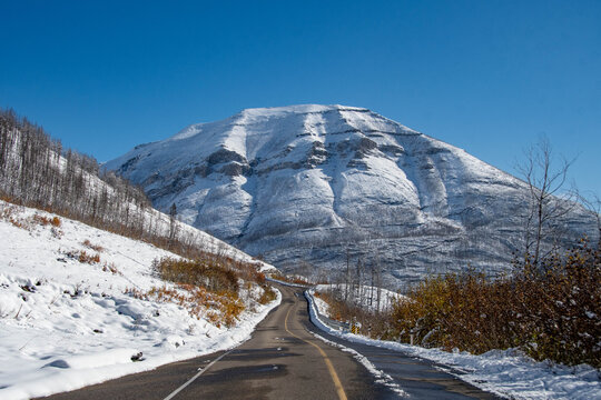 Akamina Parkway leading to Mt Crandell on an autumn day, Waterton Lakes National Park, Alberta, Canada
