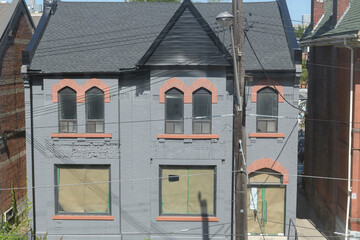Obraz premium exterior of William McCaw House, a heritage property at 350 Dundas St W (viewed from the Art Gallery of Ontario), Toronto
