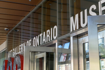 Obraz premium entrance of the Art Gallery of Ontario, 317 Dundas St W, Toronto
