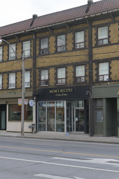 distant view of Mom&rsquo;s Recipes Cafe, a restaurant, located at 136 Avenue Rd, Toronto, in Yorkville