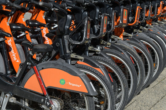 Bike Share Toronto (operated by the Toronto Parking Authority) with Tangerine Bank partner and corporate sponsor
