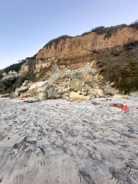Coastal Bluff Collapse in Cardiff by the Sea, Southern California 2026