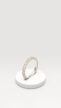 Platinum Champagne Diamond Trellis Ring in Seamless Loop