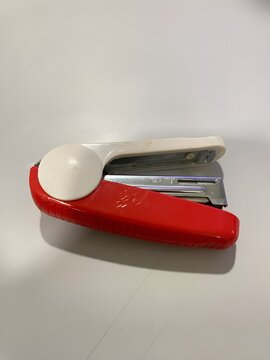 Smart office stationery,Classic Desk Stapler Paper Fastener Tool for Office and School