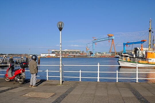 kiel, deutschland - 12.07.2026 - hafengel&auml;nde mit hafenkran 