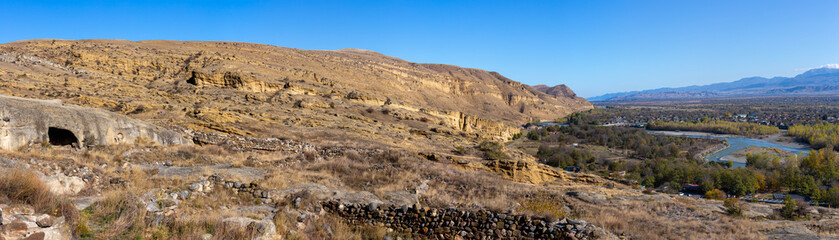 Landscape of river Kura in Caucasus mountains and Uplistsikhe town in Georgia © Pavel