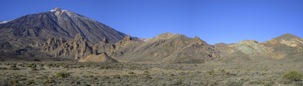 Teide and Roques de Garcia, Las Canadas del Teide National Park, La Orotava, Tenerife, Spain