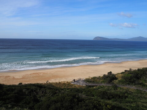 Long white sand beach at The Neck, Bruny Island, Tasmania, Australia