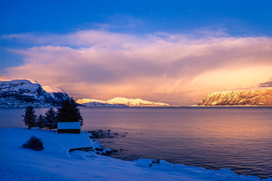 Winter at Raffelneset, Hareid, sunnm&oslash;re, Norway