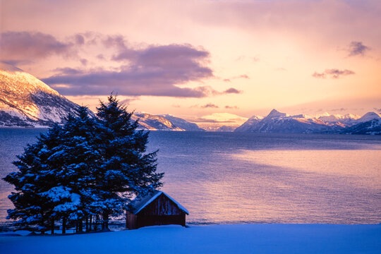 Winter at Raffelneset, Hareid, sunnm&oslash;re, Norway