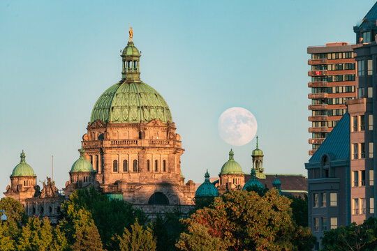 Moon over parliament