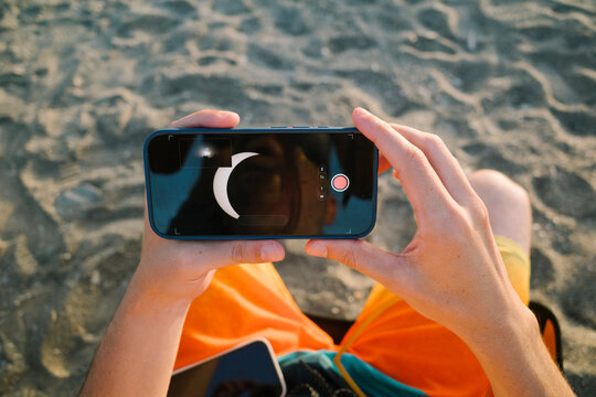 Telescope Eclipse Preview on a Smartphone